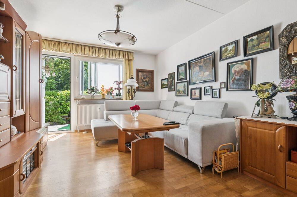 Gepflegte 3-Zimmer-ETW mit verglaster Ost-Loggia & Garage / Verkauf auf Nießbrauchbasis, 81925 München (Bogenhausen)