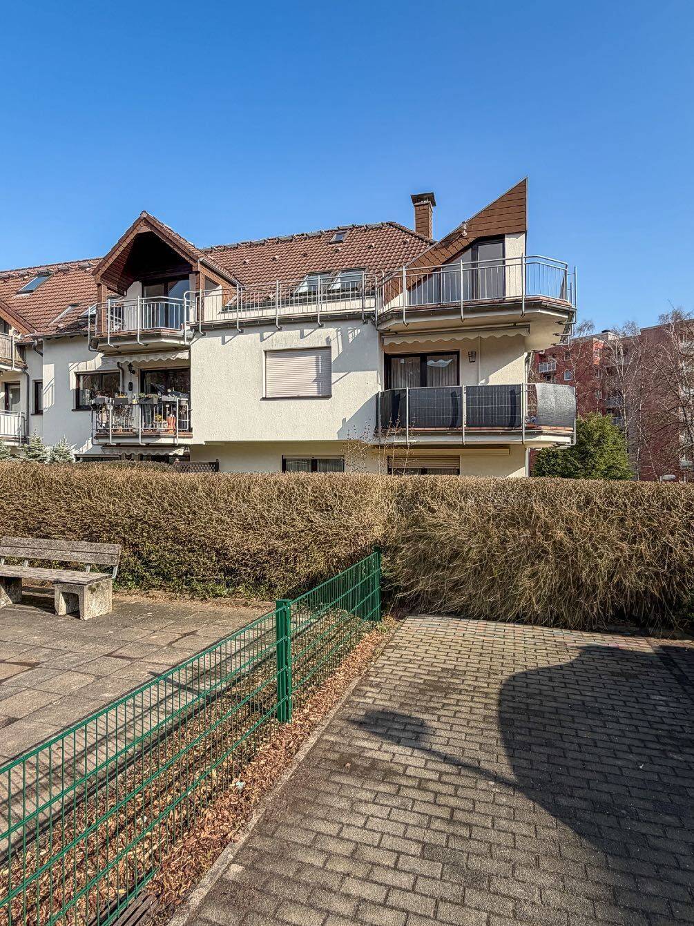 Zuhause mit viel Platz und zwei Tiefgaragenstellplätzen in Wuppertal Uellendahl-Ost, 42111 Wuppertal (Elberfeld)
