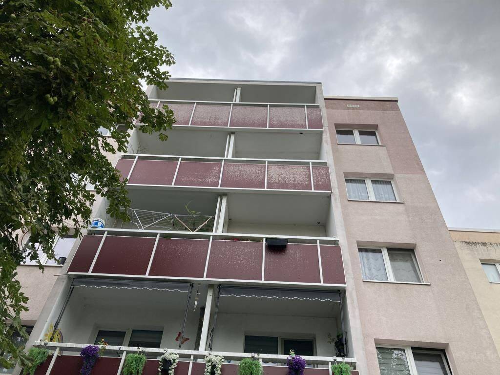 Starkes Angebot jetzt sichern / Available Now Arrange a Viewing Today!, 6132 Halle (Saale) (Ammendorf-Beesen Planena Radewell-Osendorf Silberhöhe)