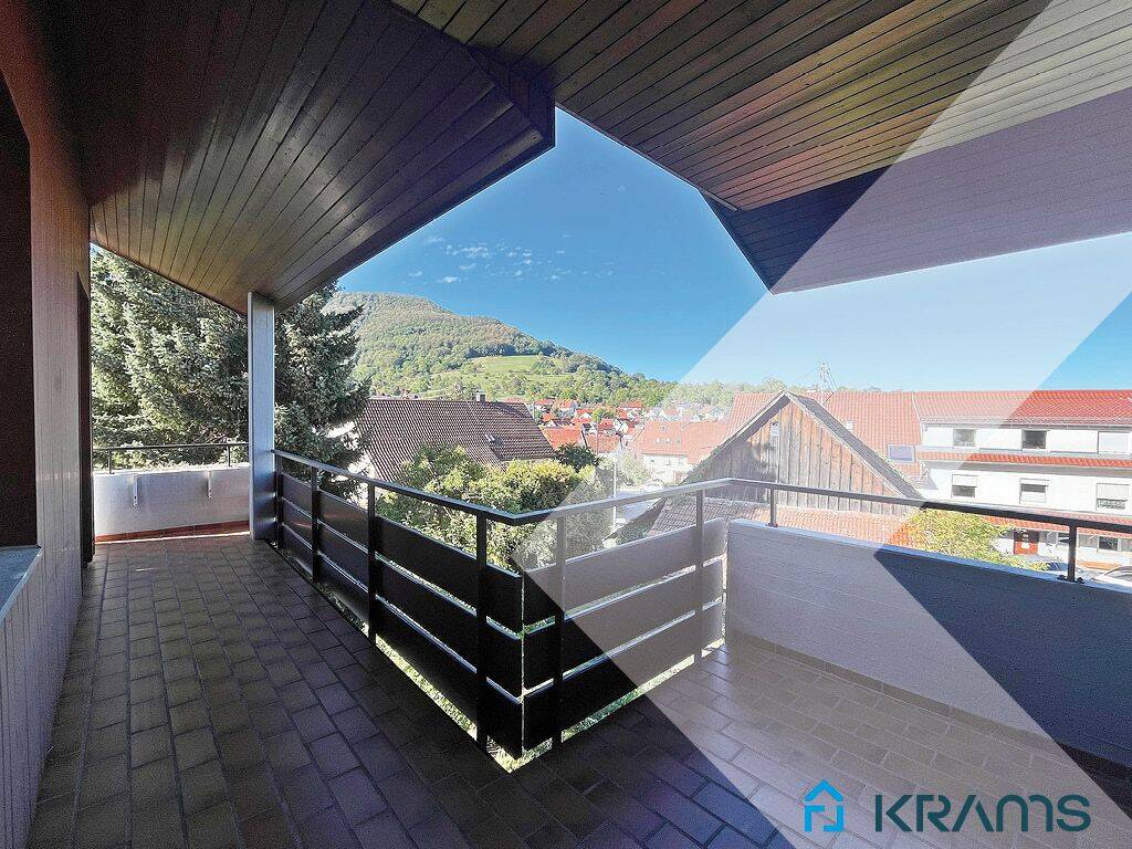 5-Zimmer-Wohnung in Metzingen-Glems – Balkon mit Blick zum Albtrauf und eigener Garten!, 72555 Metzingen