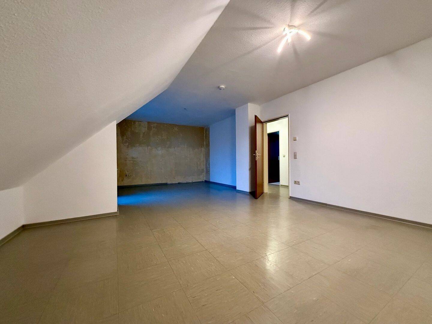 Unna: Schnuckeliges Single-Appartement mit Balkon und Stellplatz in der Gartenvorstadt!, 59423 Unna