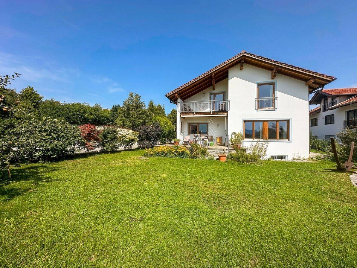 Seenähe und Bergblick – gepflegtes Einfamilienhaus mit hoher Energieeffizienz, 83253 Rimsting