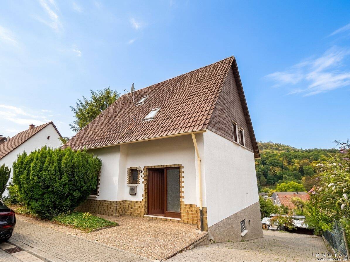 Gepflegtes Einfamilienhaus mit großem Grundstück und viel Platz in Altenglan-Mühlbach, 66885 Altenglan