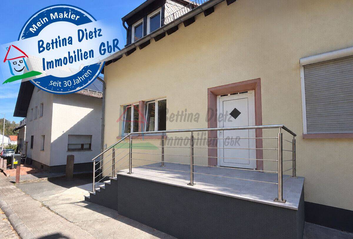 DIETZ: Helle 2-Zimmer-Wohnung mit neuer Einbauküche!, 63849 Leidersbach
