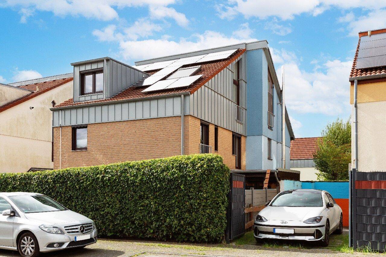 NEU: Modernisiertes Einfamilienhaus mit Energieklasse B in Sackgassenlage, 51377 Leverkusen (Alkenrath Manfort Schlebusch Steinbüchel)