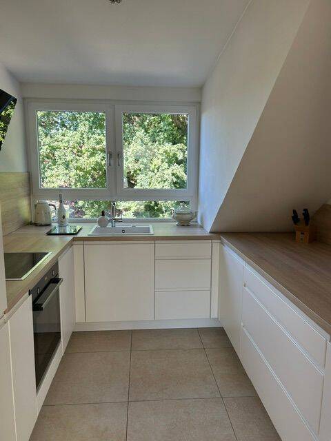 N-Ziegelstein: Schicke Zwei-Zimmer-Wohnung mit Balkon, Einbauküche und Kfz-Stellplatz!, 90411 Nürnberg