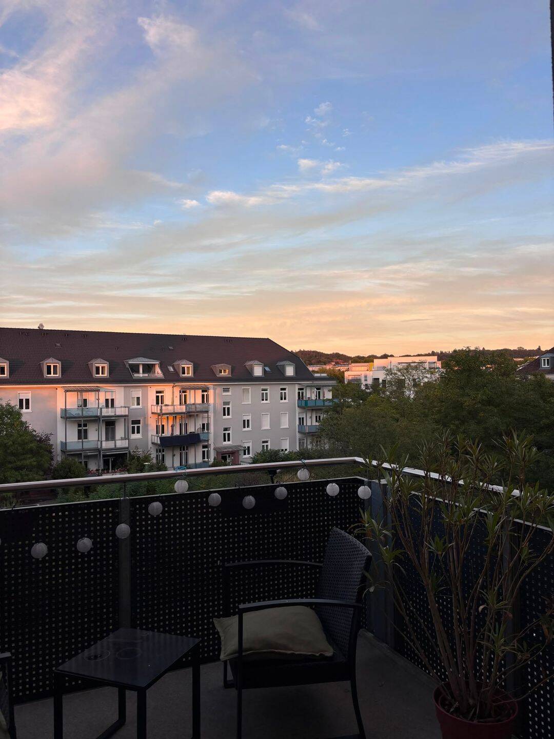 🏡 Nachmieter für eine helle 1,5-Zimmer-Wohnung mit großem Balkon, EBK & Stellplätzen, 63743 Aschaffenburg (Gailbach Innenstadt Obernau Obernauer Kolonie Schweinheim)