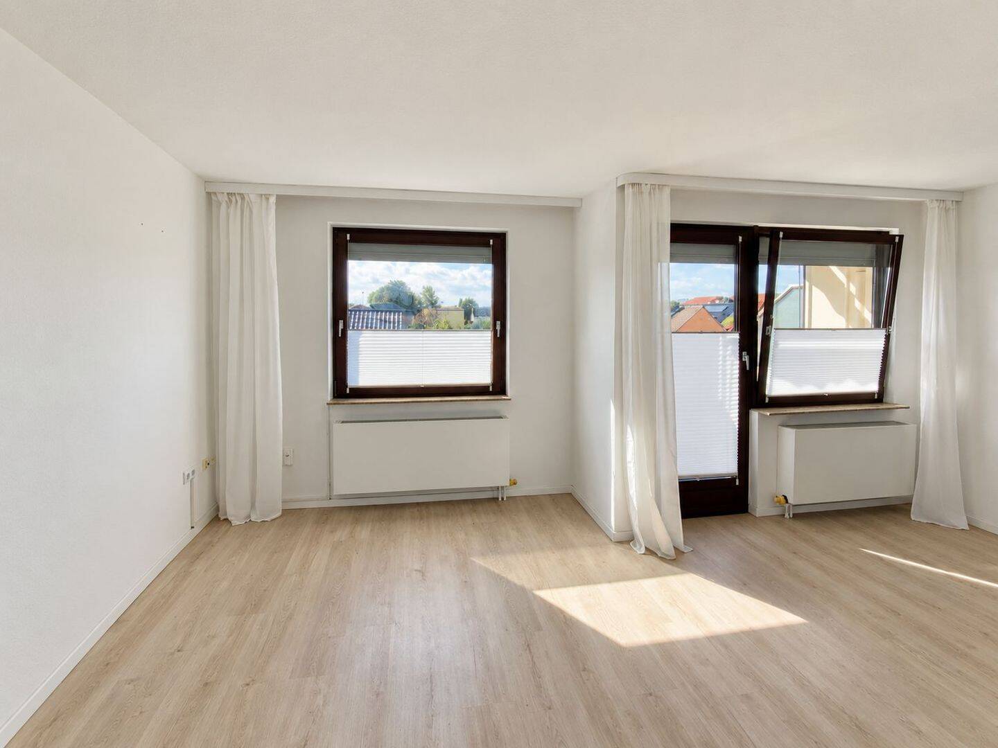 Hell, modern und bezugsfertig – 3-Zimmer-Wohnung mit Südbalkon in Vechelde, 38159 Vechelde