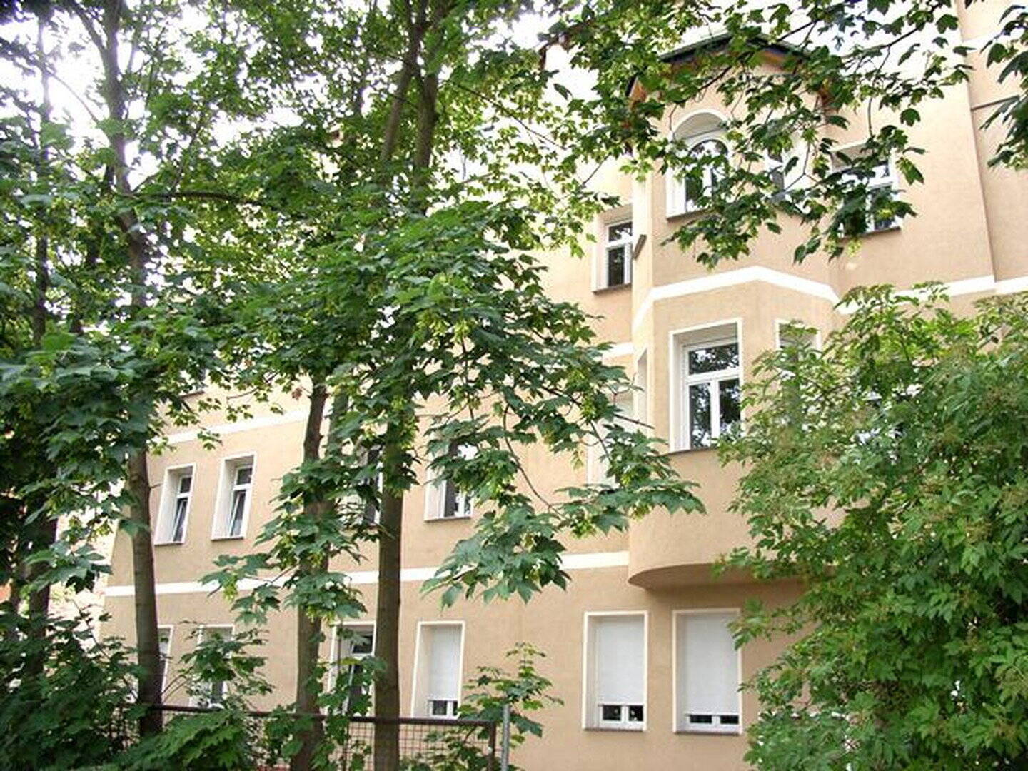 DG Wohnung mit großer Terrasse und Kamin!!!, 6110 Halle (Saale) (Damaschkestraße Gesundbrunnen Innenstadt Lutherplatz Saaleaue)