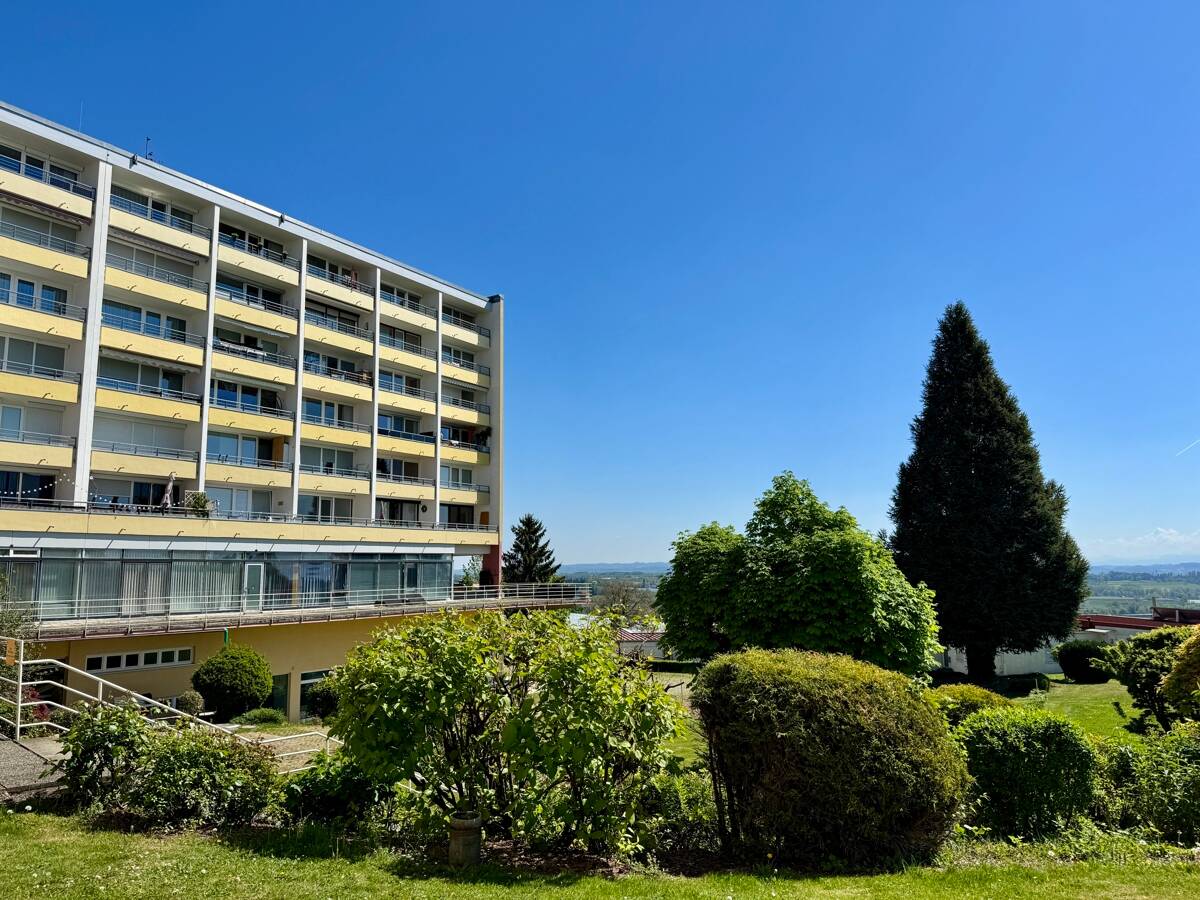 Voll möbliertes 1,5-Zimmer-Apartment mit beeindruckender See- und Bergsicht und Garage, 88094 Oberteuringen