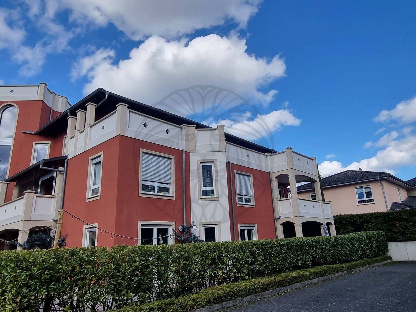 Limburg: Wohnen über den Dächern der Stadt-Penthousewohnung der Extraklasse mit Garagen, 65550 Limburg a.d. Lahn