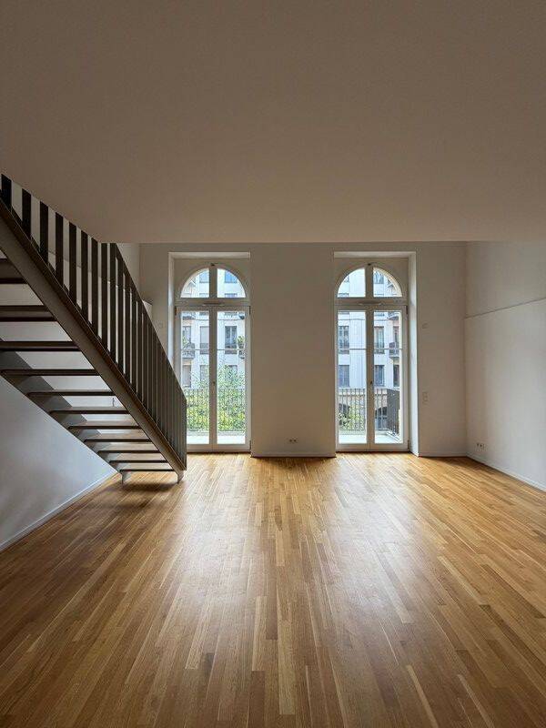Lichtdurchflutete 4-Raum-Wohnung mit Einbauküche und Balkon, 1067 Dresden (Friedrichstadt Innere Altstadt Wilsdruffer Vorstadt/Seevorstadt-West)