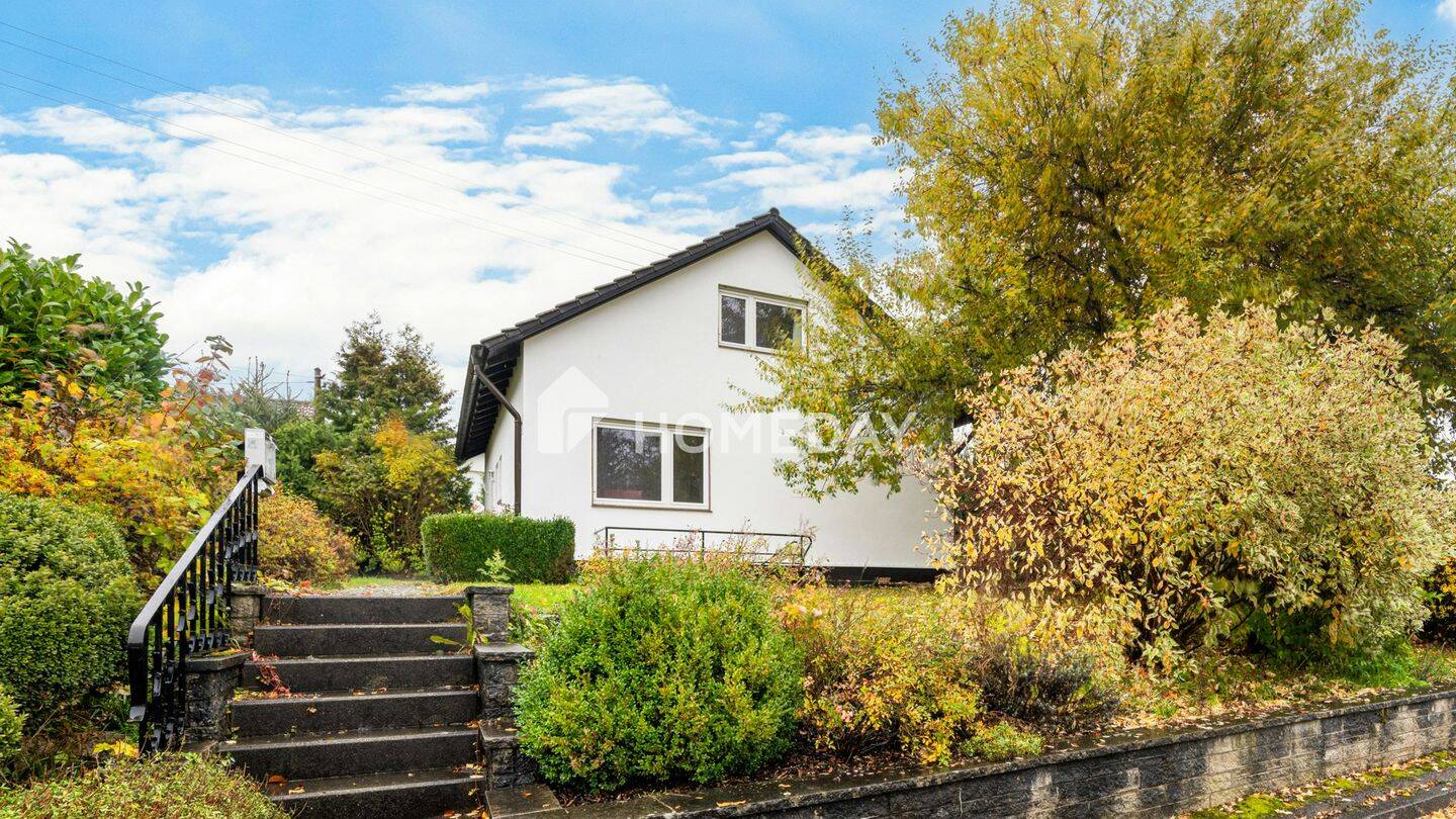 Familienidyll im Grünen – helles, modernisiertes Einfamilienhaus mit großem Garten und Südterrasse, 72461 Albstadt