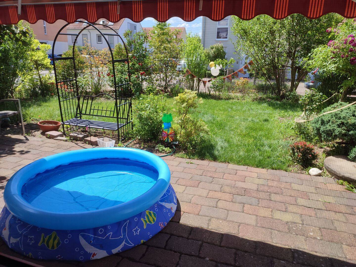Wow! Tolle 4 Zimmer Gartenwohnung mit Gartenanteil/ 2 Stellplätzen, Gartenhaus/ Einbaukueche/Wannenbad in guter Lage!, 64521 Groß-Gerau