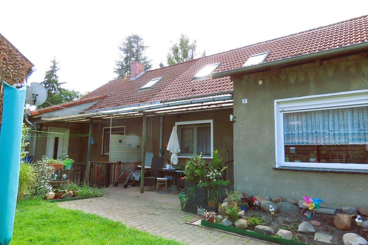 2 kleine Doppelhaushälfte mit Gartengrundstück, 39606 Iden