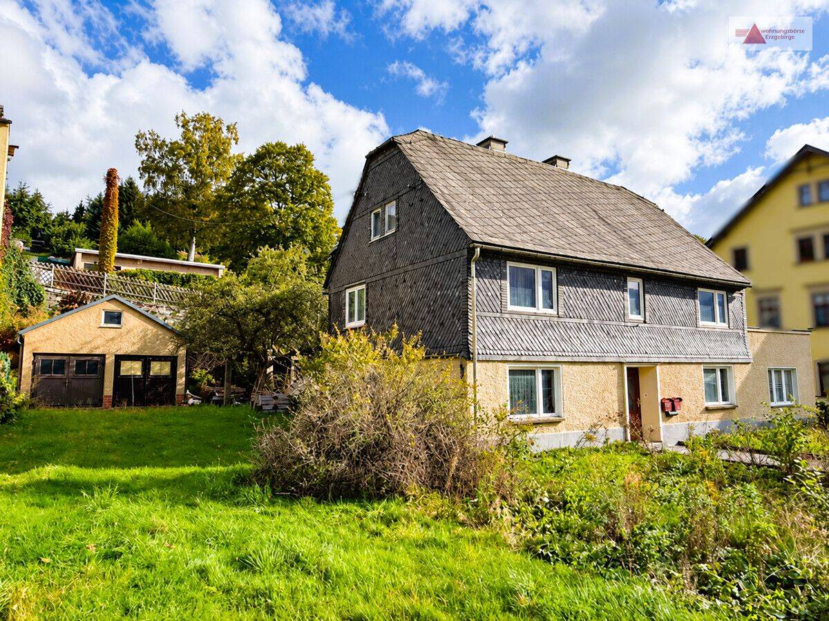 Sanierungsbedürftiges Einfamilienhaus in Gelenau kaufen – Fachwerkhaus mit Garten und Doppelgarage, 9423 Gelenau/Erzgeb.