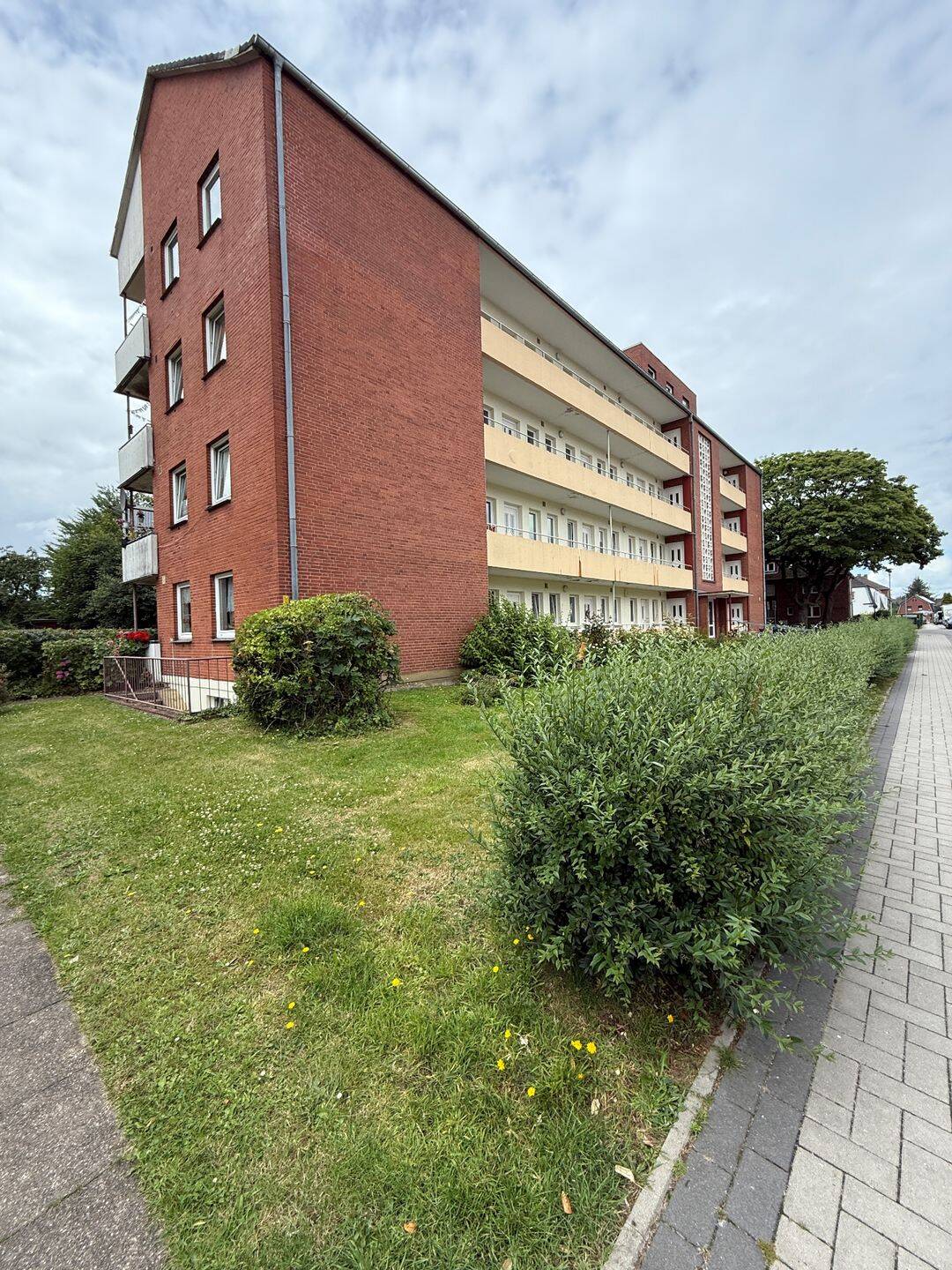 1 Zimmer Seniorenwohnung mit Balkon, 25813 Husum