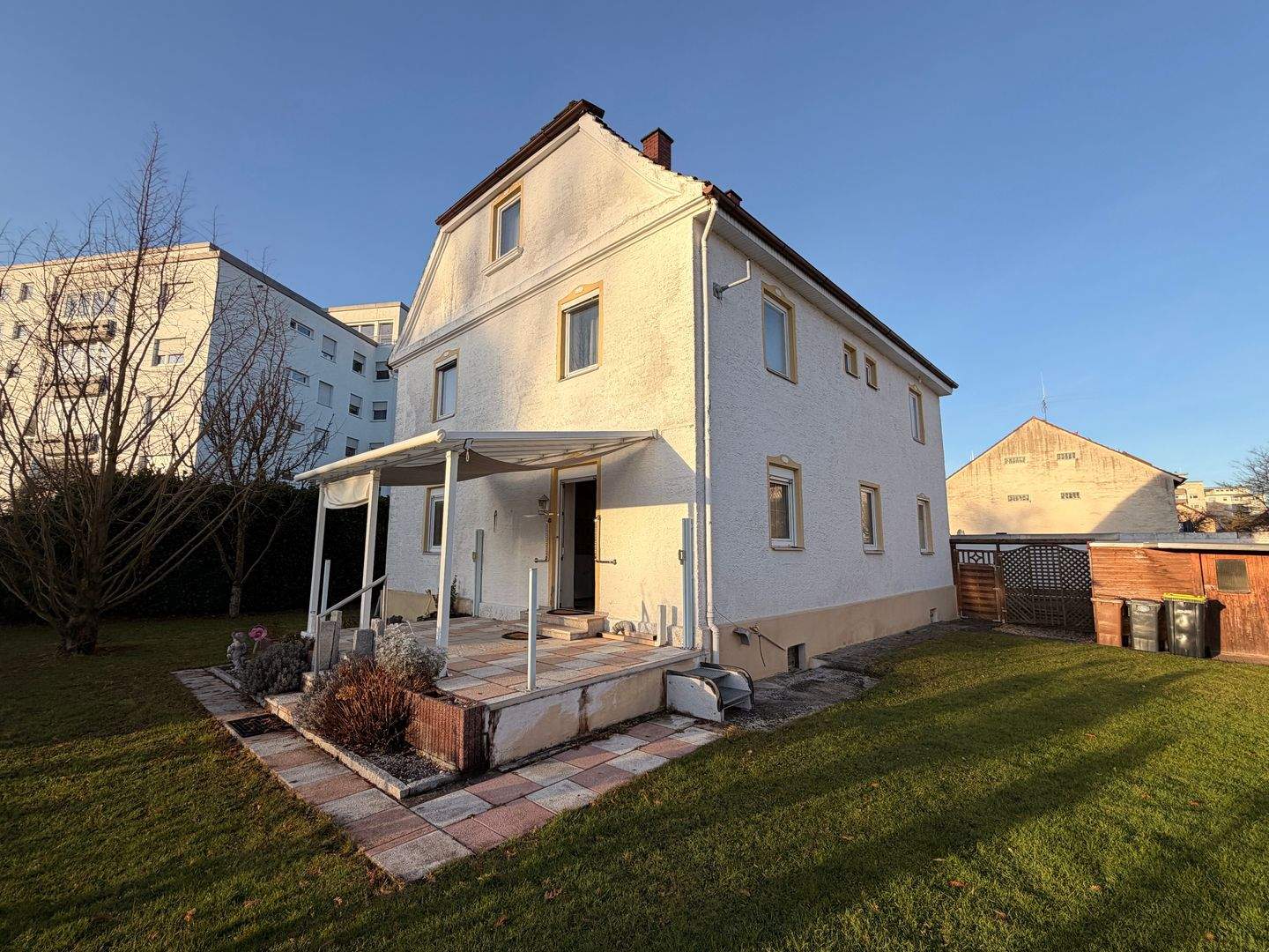 Älteres Wohnhaus zur Renovierung in Senden-Ay, 89250 Senden