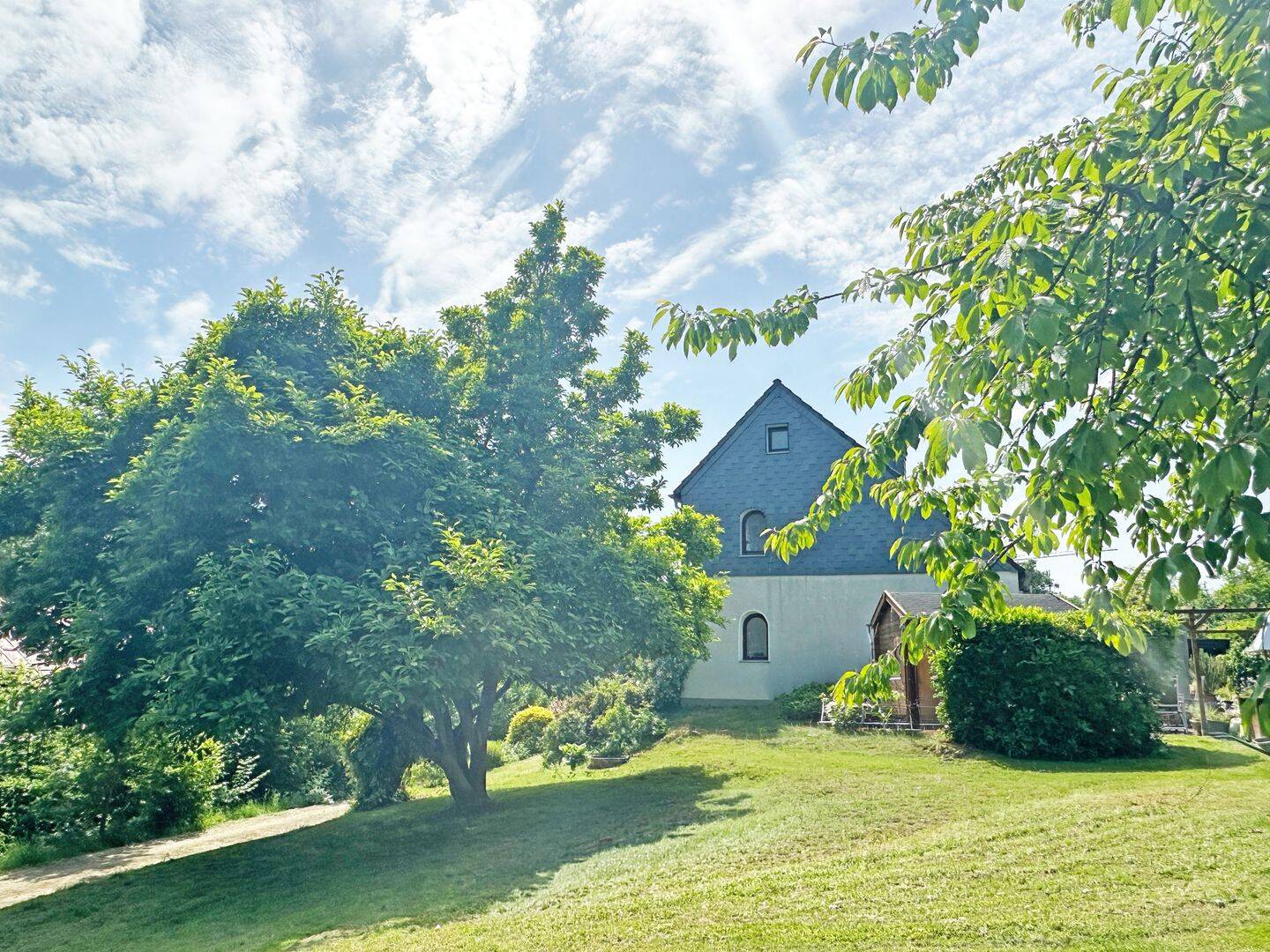 Wohnhaus mit bebaubarem Grundstück  in Stiepel, 44797 Bochum (Linden Stiepel Weitmar Wiemelhausen)
