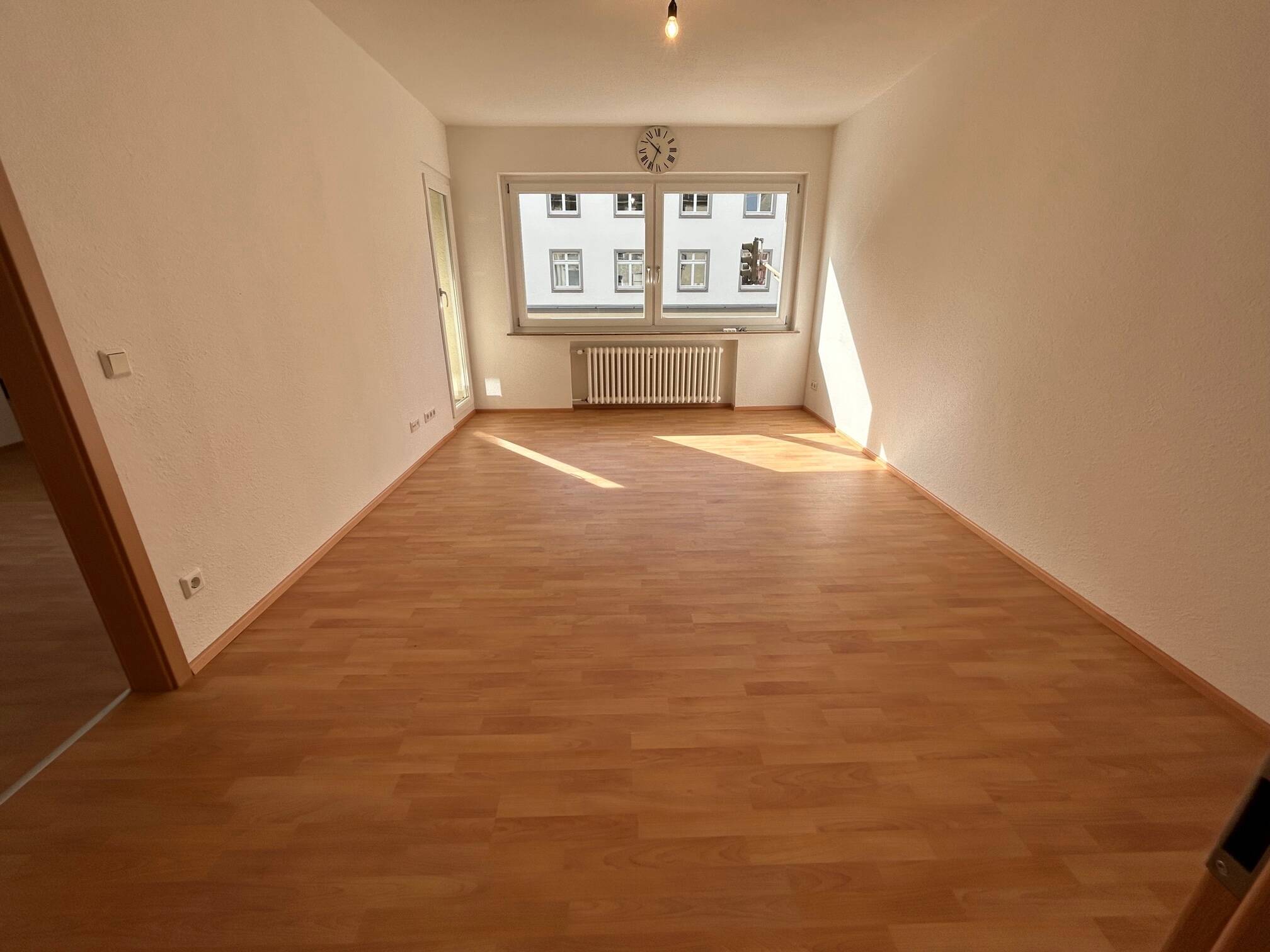 Kalk, helle, komplett renovierte 2- Zimmerwohnung, zentrale Lage, 51103 Köln (Kalk Höhenberg Merheim Vingst)