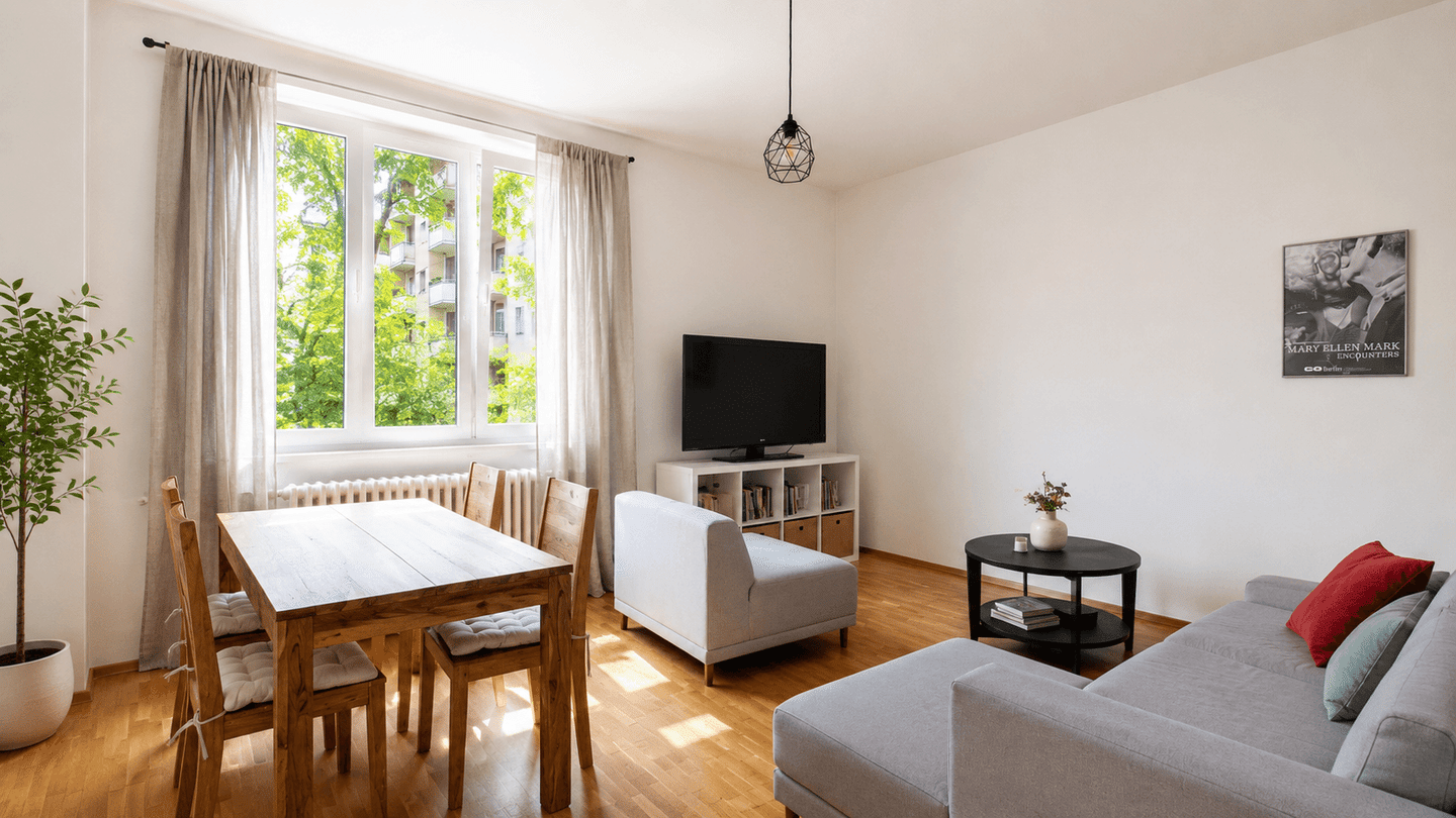 Bezugsfreie 2,5-Zimmer-Wohnung mit Balkon und Parkett in Charlottenburg, 14059 Berlin (Charlottenburg-Wilmersdorf Charlottenburg Westend)