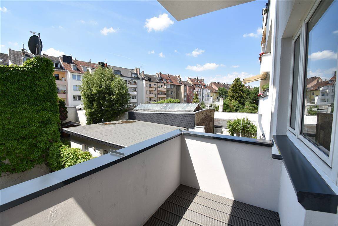 Ideal für Singles! Renovierte 2-Zi-Whg mit Balkon zu vermieten, 40227 Düsseldorf (Eller Oberbilk)