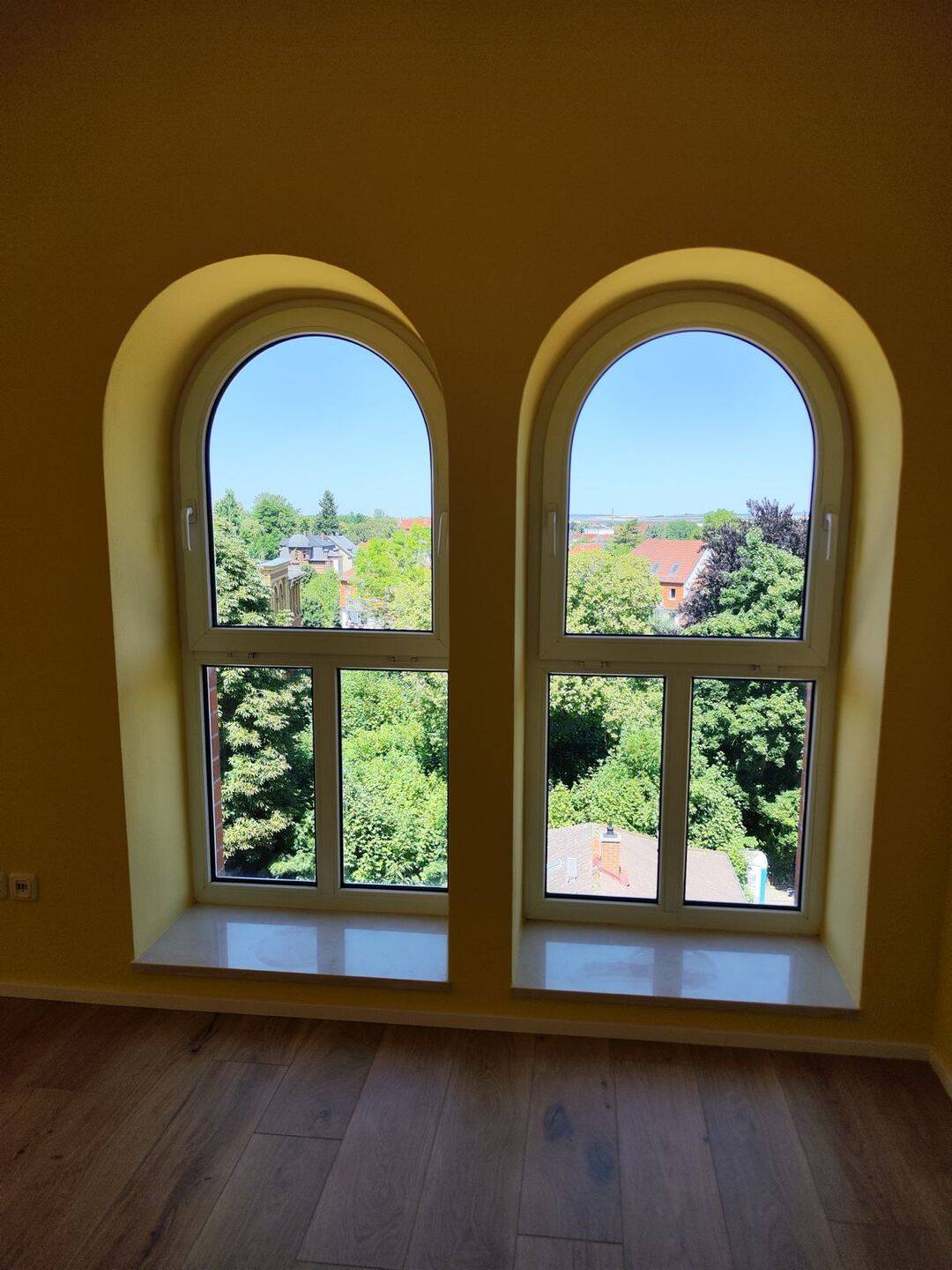 Exklusive 6-Raum-Loftwohnung mit Kamin, zwei Balkonen und herrlichen Blick ins Grüne, 99310 Arnstadt