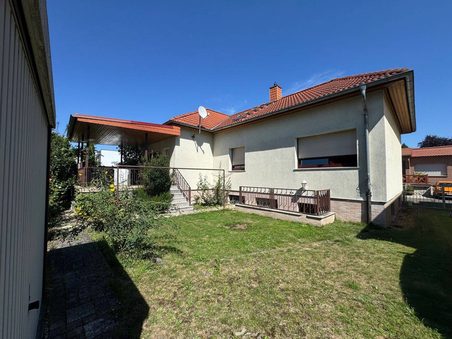 Freistehender Bestandsbungalow in ruhiger Nebenstraße Stadtfeld West/Diesdorf mit Tiefgarage, 39110 Magdeburg (Diesdorf Stadtfeld West)