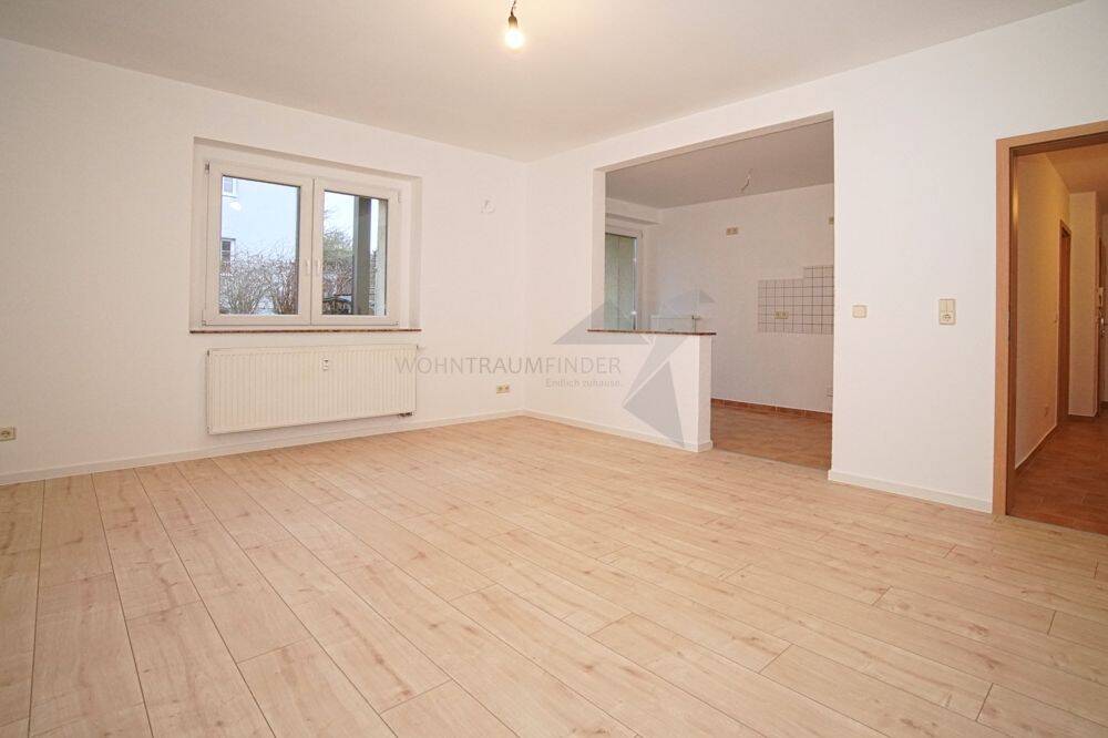 Großzügige 4 Zimmer EG-Wohnung mit Tageslichtbad und Balkon in ruhiger Lage, 9116 Chemnitz