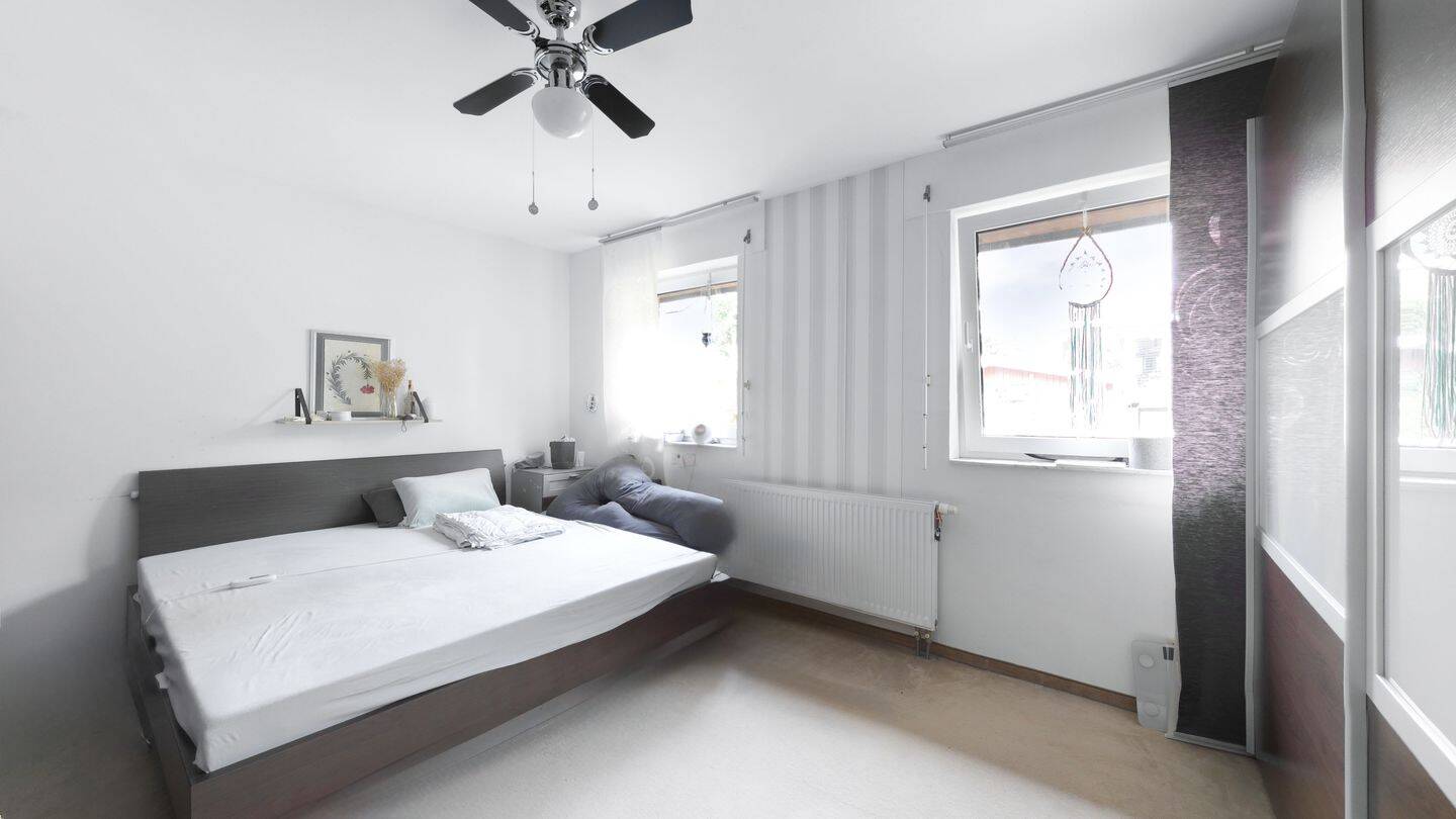 Familienglück in Aufderhöhe – 5 Zimmer, Garten & TG-Stellplatz inklusive, 42699 Solingen (Höhscheid Merscheid Ohligs-Aufderhöhe)