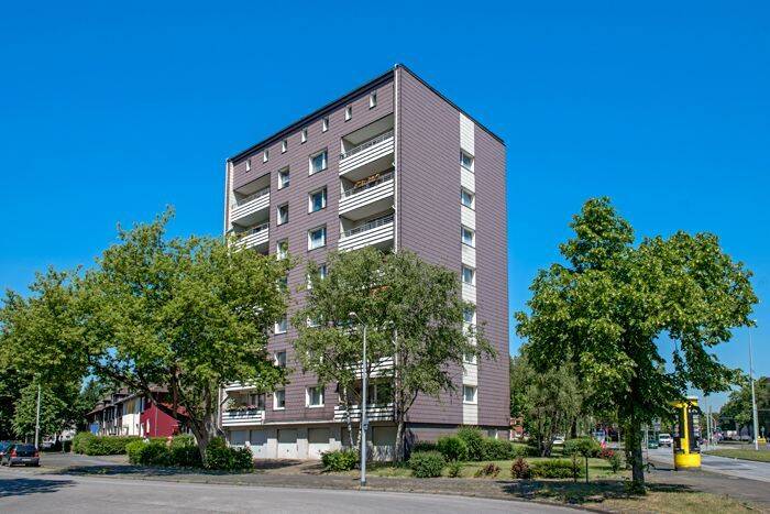 Möbel rein und wohnen schöne 2-Zimmer-Wohnung in Duisburg Dellviertel, 47053 Duisburg (Altstadt Dellviertel Hochfeld Wanheimerort)