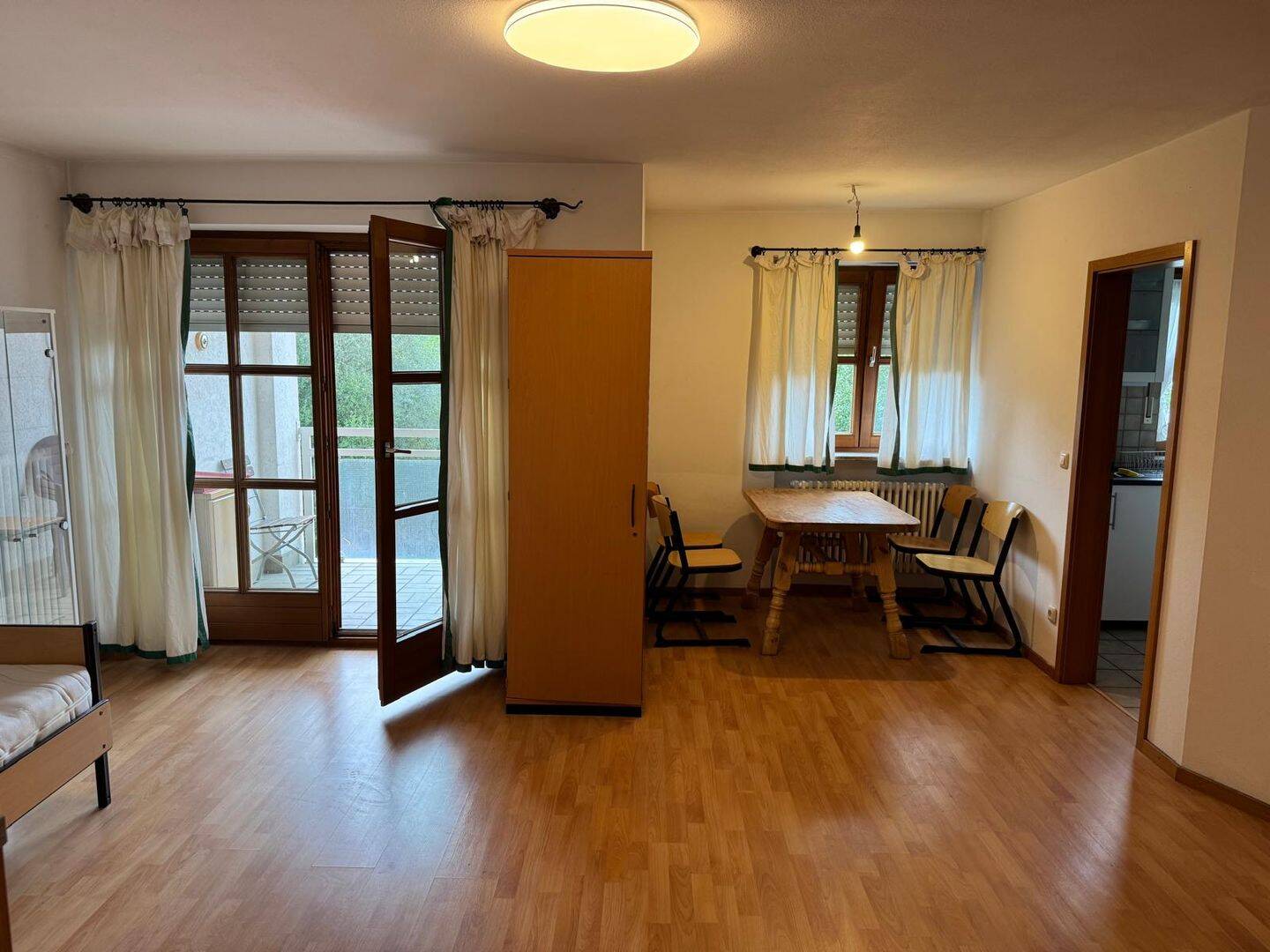 Gepflegte 2-Zimmer-Wohnung mit gutem Schnitt in sehr zentraler Lage, 85570 Markt Schwaben
