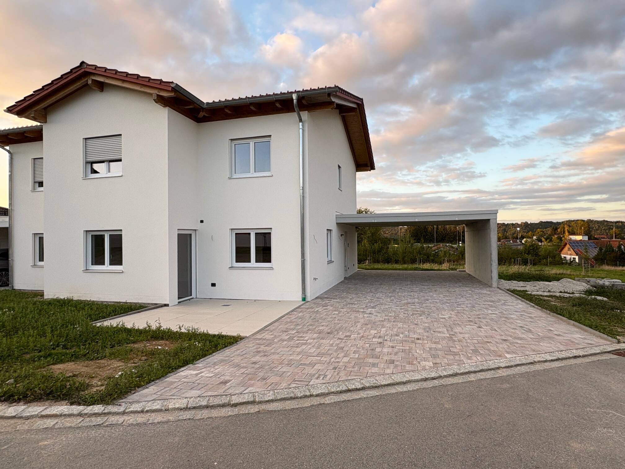 Großzügige Neubauwohnung mit Terrasse & eigenem Garten in Vilshofen – Erstbezug, 94474 Vilshofen an der Donau