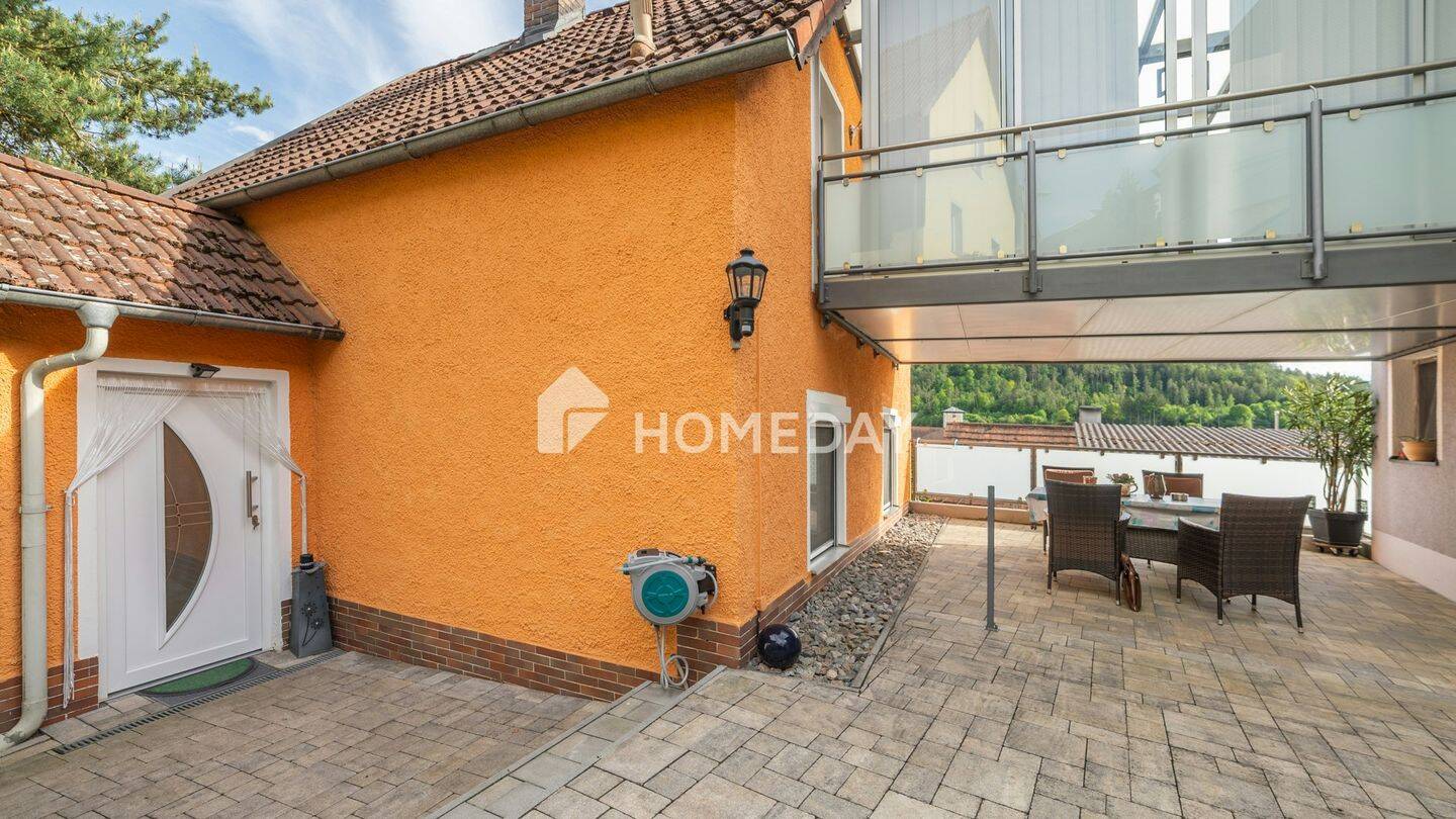 Behagliches Wohnen in Schmidmühlen: Gepflegtes EFH mit Wintergarten, Garage und Nebengebäude, 92287 Schmidmühlen