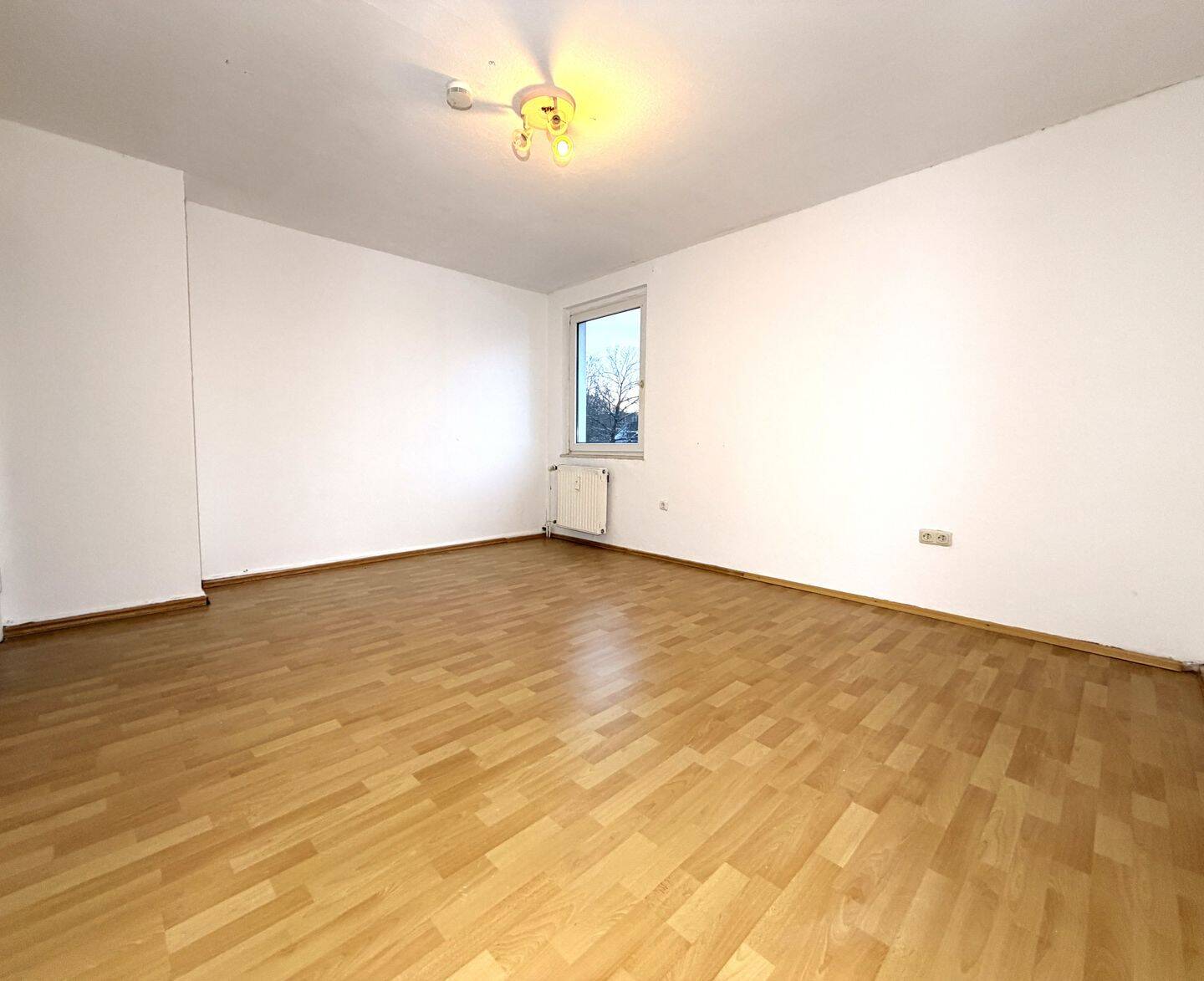 Renovierte 2-Zimmer-Wohnung – Jobcenter ab 3 Personen möglich, 45143 Essen (Altendorf Bochold Nordviertel Westviertel)
