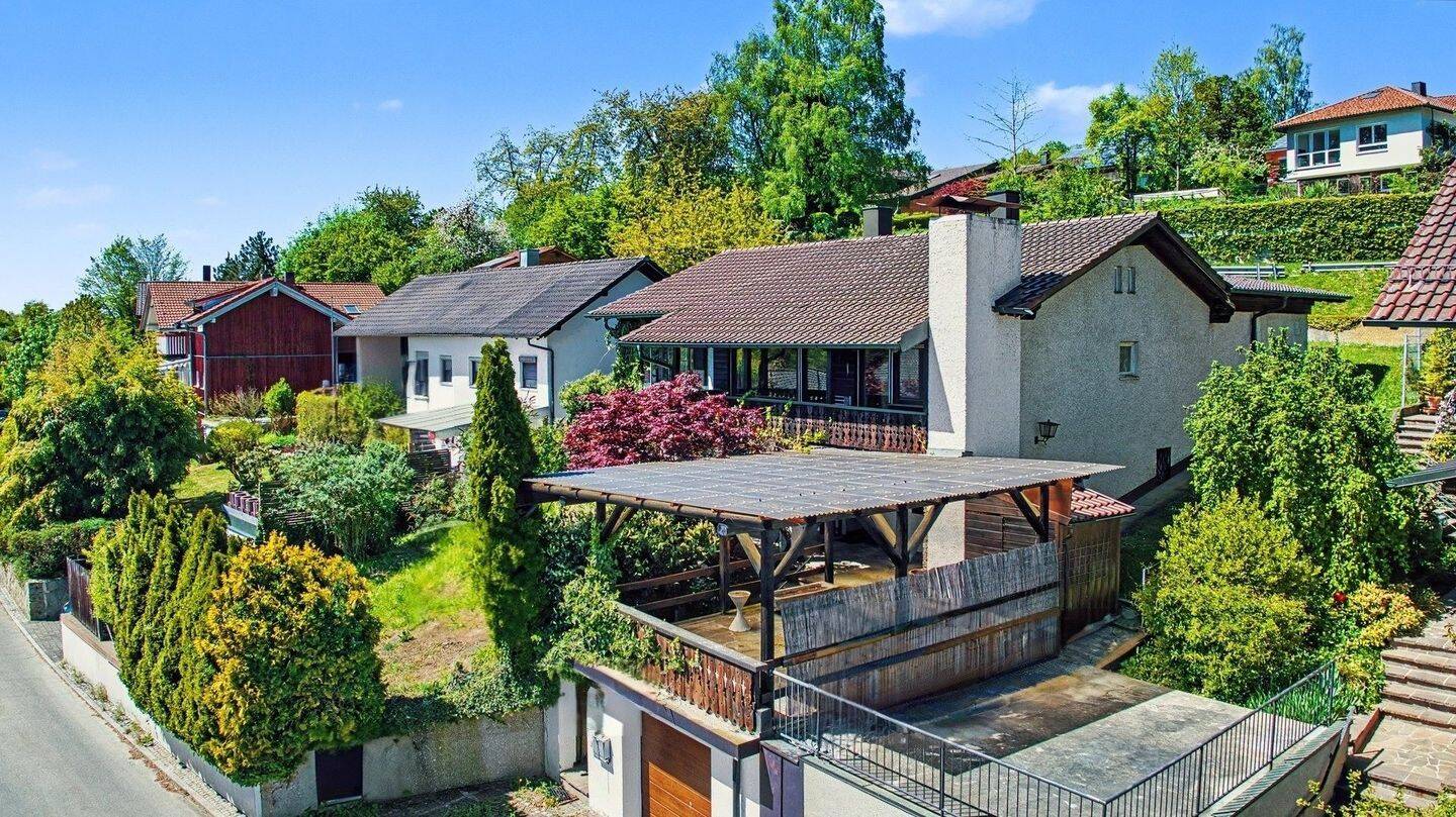 Großzügiges Familienglück mit Einliegerwohnung, Innenpool und viel Gestaltungsspielraum, 84347 Pfarrkirchen