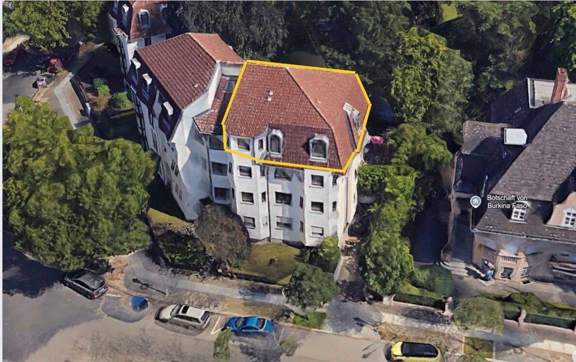 Bezugsfreie 2-Zimmer-Dachgeschoss-Balkonwohnung mit Blick auf d Karolingerplatz im zentralen Westend, 14052 Berlin (Charlottenburg-Wilmersdorf Spandau Westend)