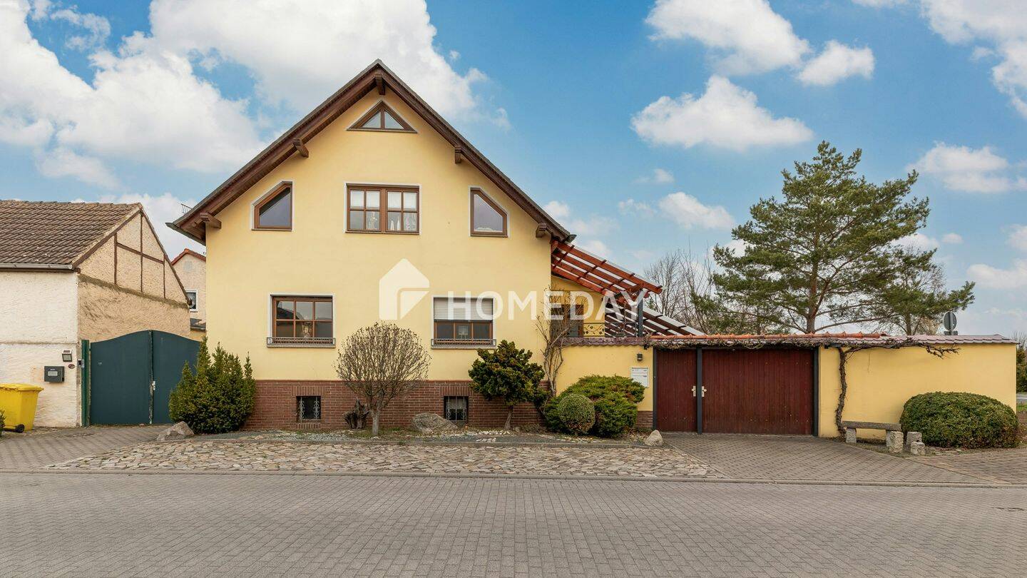 Gepflegtes EFH mit viel Raum, Werkstattgarage und privatem Innenhof in Ebendorf, 39179 Barleben