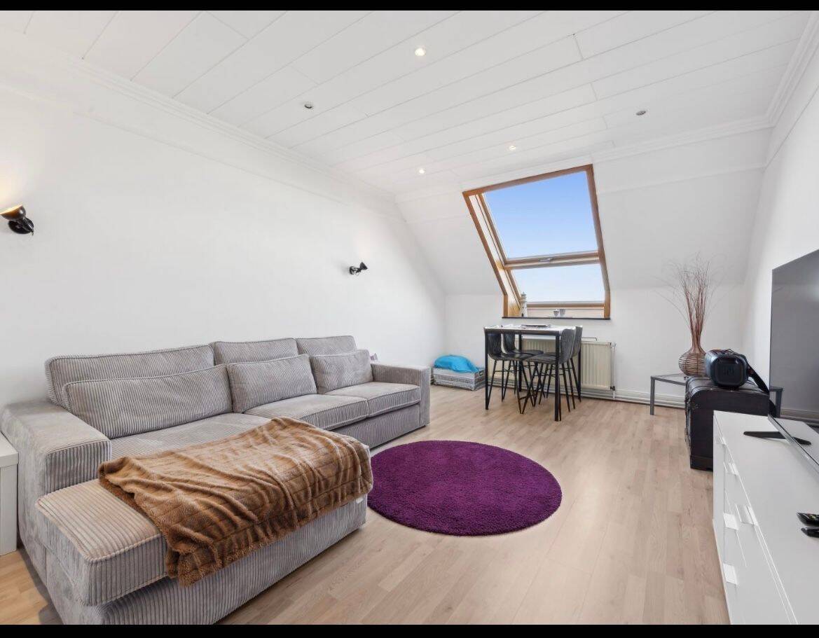 Helle frisch renovierte 4-Zimmer-Dachgeschosswohnung – 82,21 m², 42657 Solingen (Höhscheid Solingen-Mitte)