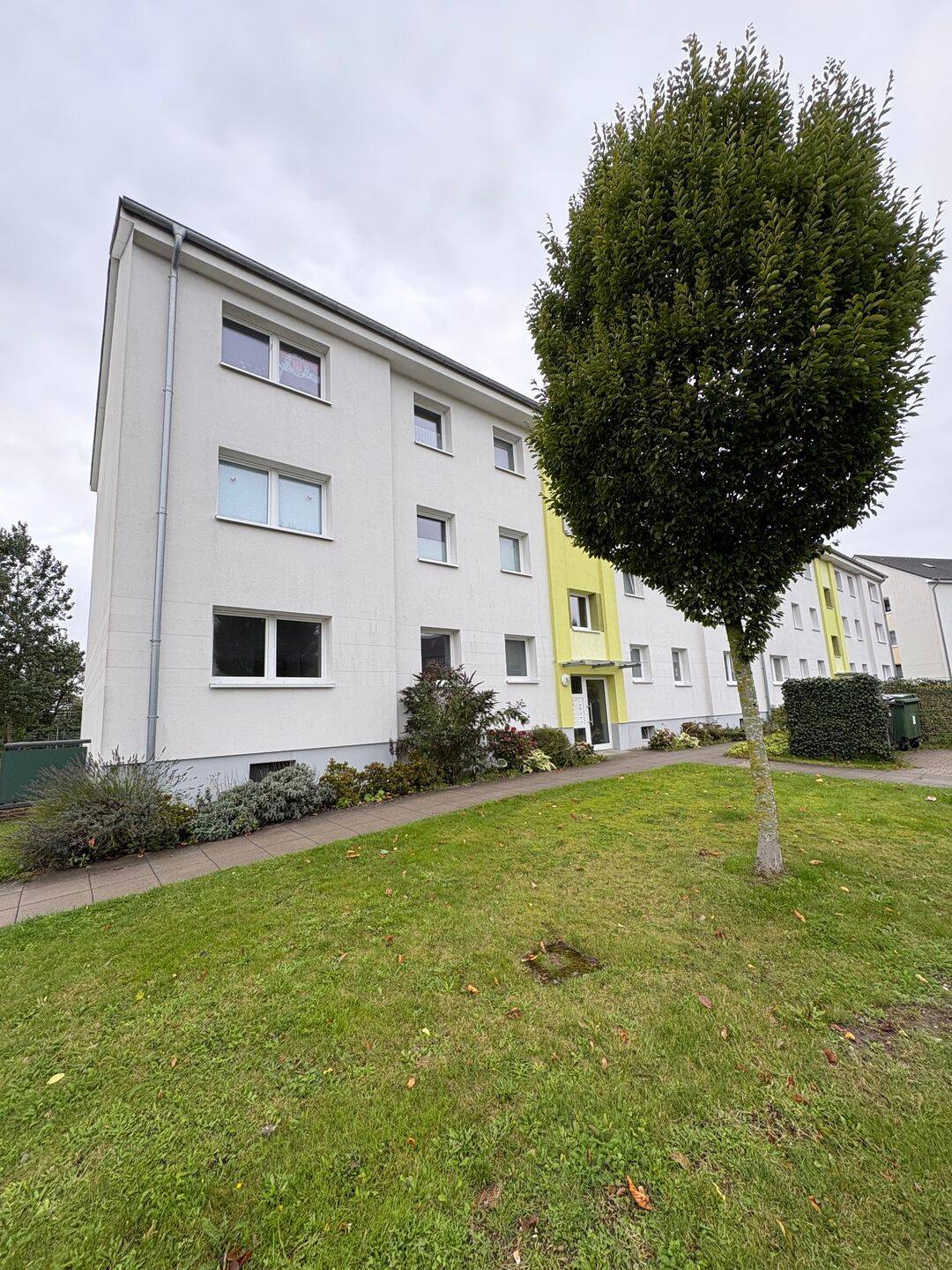 3 Zimmer Wohnung mit Balkon in Husum, 25813 Husum