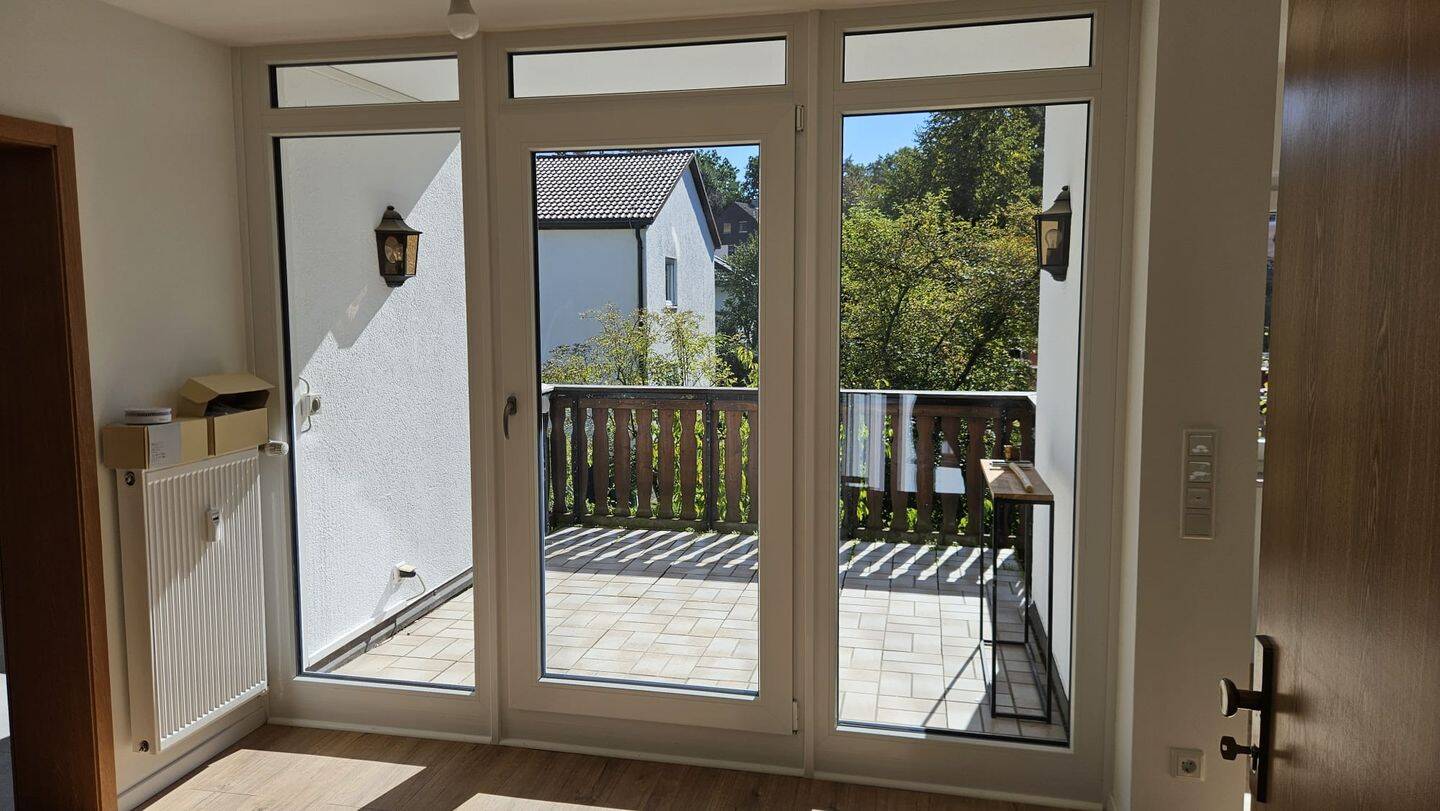 Großzügige 3-Zimmer-Maisonette-Wohnung mit Balkon und Gartenanteil – Erstbezug nach Renovierung, 90513 Zirndorf