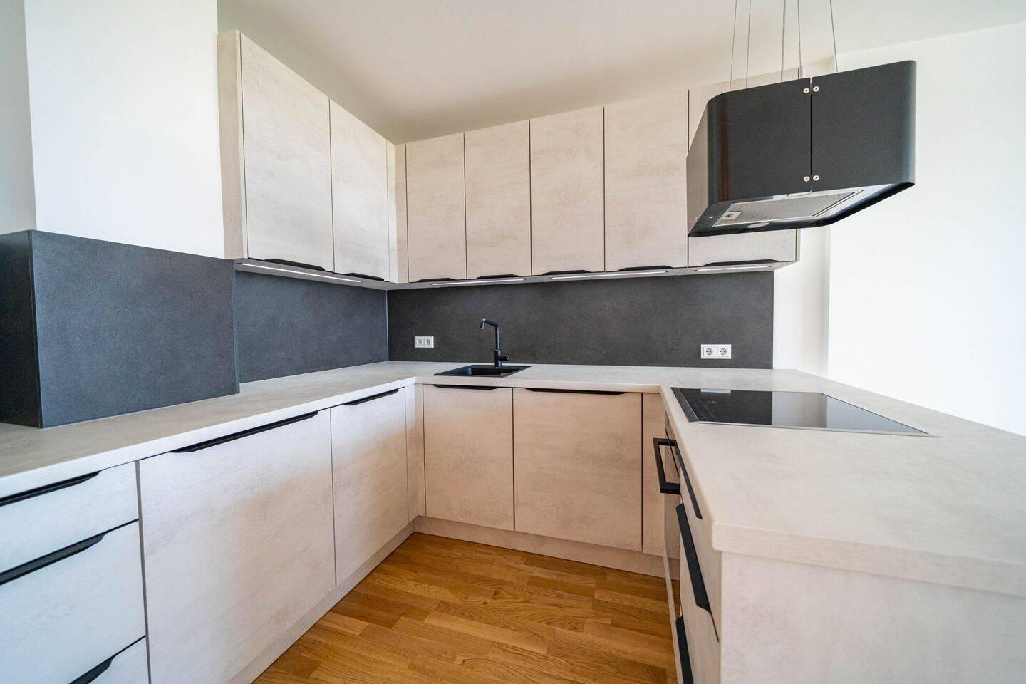 Wunderschöne 2-Zimmer-Wohnung mit TG-Stellplatz, 93051 Regensburg (Galgenberg Großprüfening-Dechbetten-Königswiesen Kumpfmühl-Ziegetsdorf-Neuprüll)