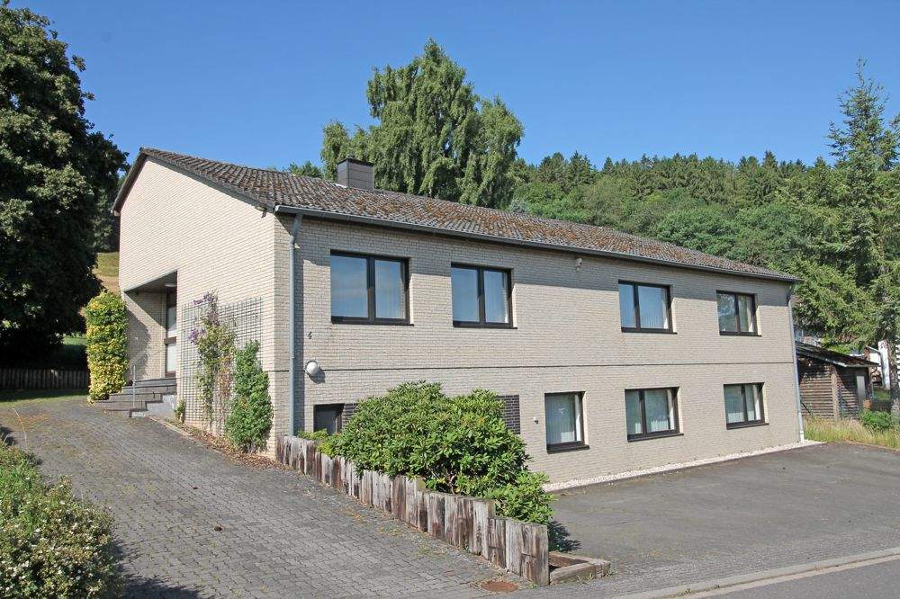 Kall-Sötenich: gepflegtes Bürohaus, 53925 Kall