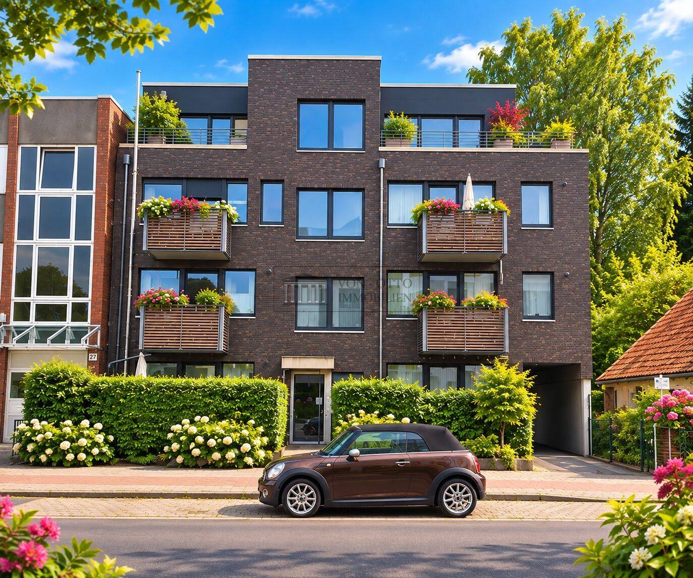 Im 7. Himmel – mit Dachterrasse, 22457 Hamburg (Eimsbüttel Eidelstedt Niendorf Schnelsen)
