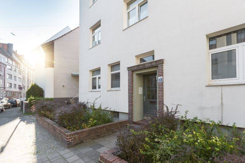 Große 3-Zimmer-Wohnung mit Balkon in Bremerhaven-Geestemünde!, 27570 Bremerhaven (Geestemünde)