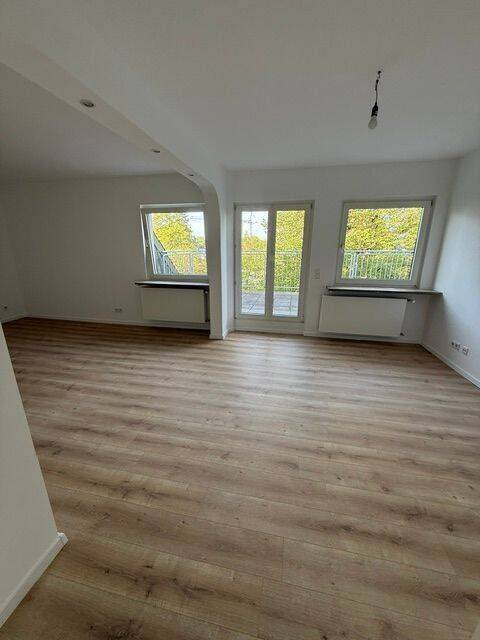 Großzügige 3-Zimmer-Wohnung mit großer Terrasse, 47798 Krefeld (Cracau Dießem/Lehmheide Inrath/Kliedbruch Kempener Feld/Baakeshof Stadtmitte)