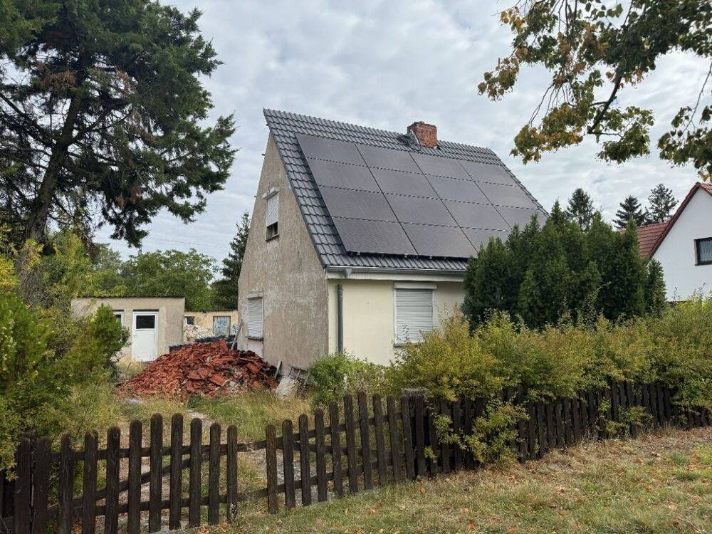Wohngrundstück mit Wohnhaus im Ausbauzustand in Kirchmöser West, 14774 Brandenburg an der Havel (Kirchmöser Mahlenzien Plaue)