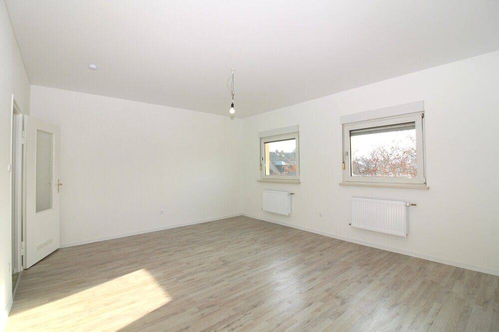 Modernes Wohnen nach Renovierung: geräumige 2-Zimmer-Wohnung in Ludwigshafen-Süd, 67061 Ludwigshafen am Rhein (Mitte Süd)