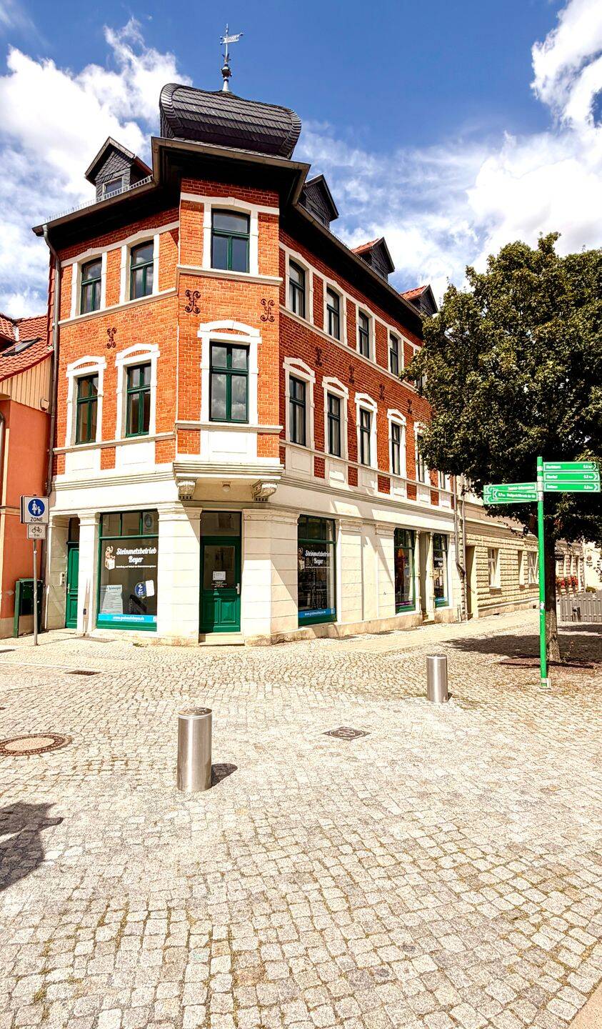 modern und gepflegt- großzügige 3- Raum- Wohnung im Zentrum von Ballenstedt, 6493 Ballenstedt