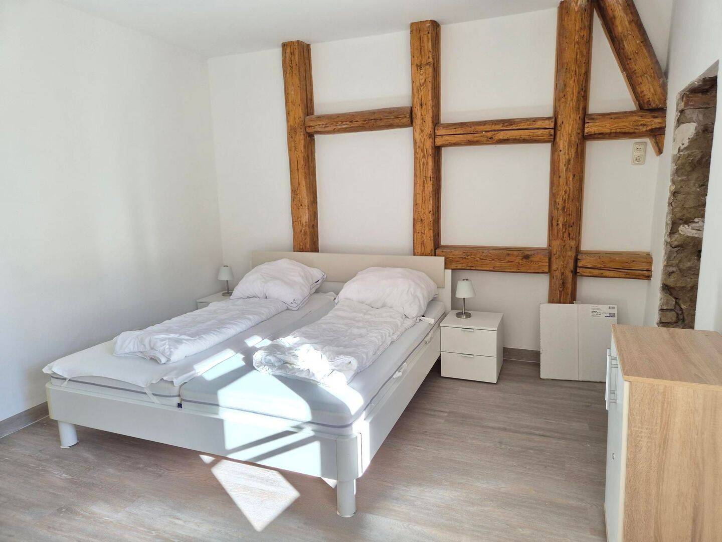 kleine möblierte 2-Raum Wohnung mit EBK direkt in der Innenstadt, 17192 Waren (Müritz)